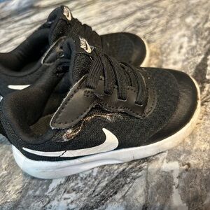 Nike Black and White Kids Sneakers size 5C